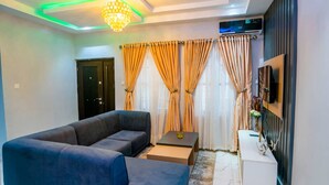 Double Room | Living area - Grey Top Apartment (Abuja)