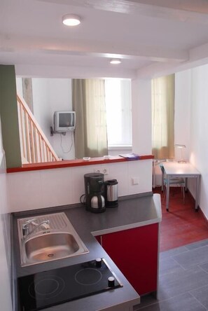 In-room safe, iron/ironing board, free WiFi, bed sheets - GLS Studio Hotel Berlin (Berlin)