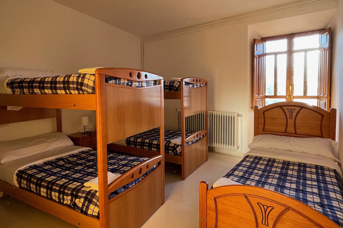 Family Room, Shared Bathroom | Free WiFi