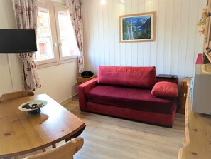 TV - Renovated bright studio near slopes, 3 ppl, TV, ski locker (La Plagne Montchavin Les Coches)