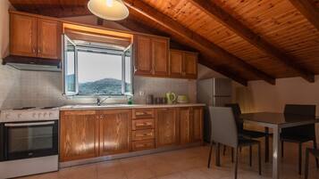 Vila luxo | Cozinha privada | Mesas de jantar, cozinha com ilha