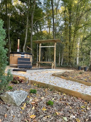 Bañera de hidromasaje, masajes de tejido profundo, masajes 