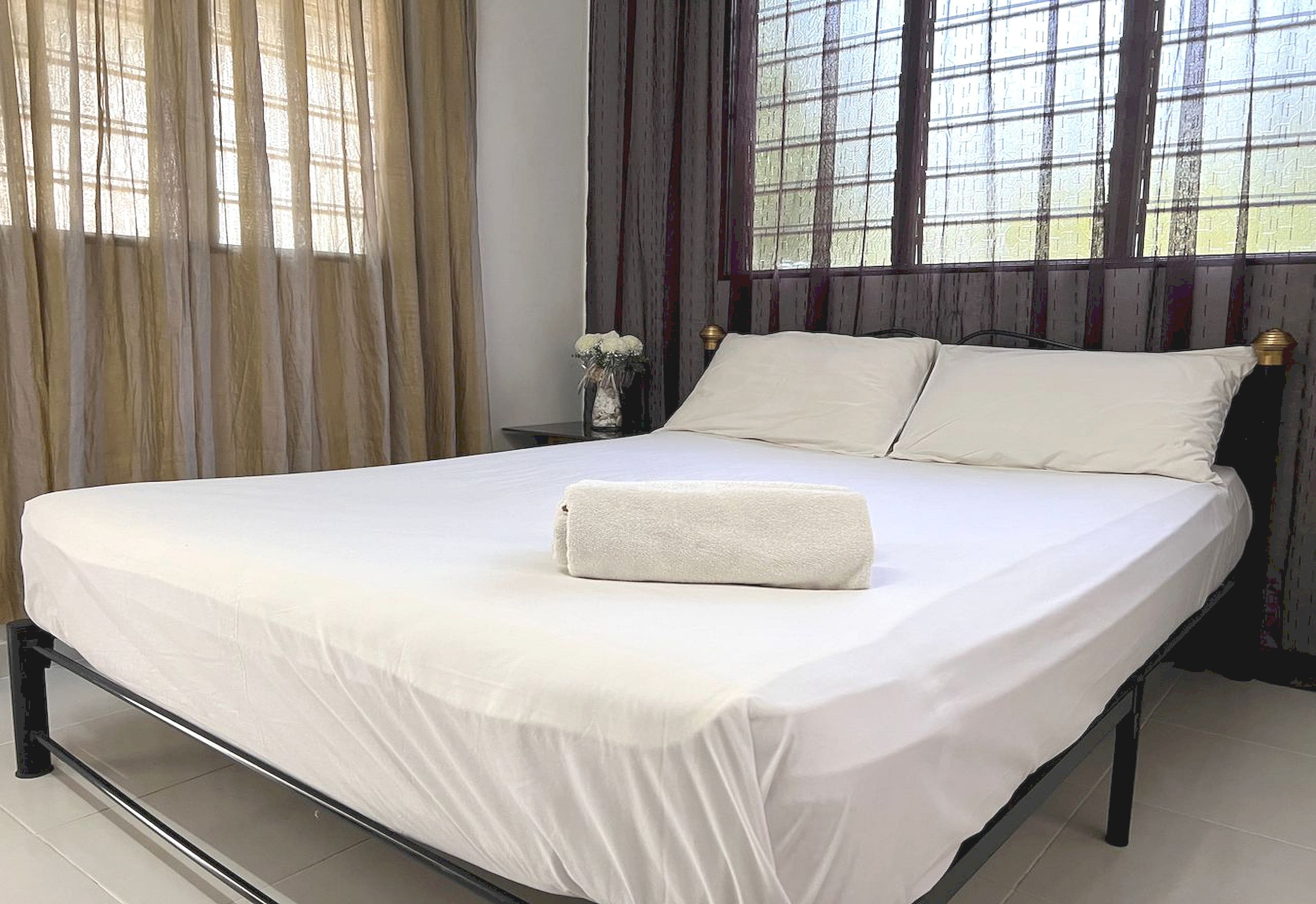 double room, private bathroom | desk, laptop workspace, free wifi, bed sheets