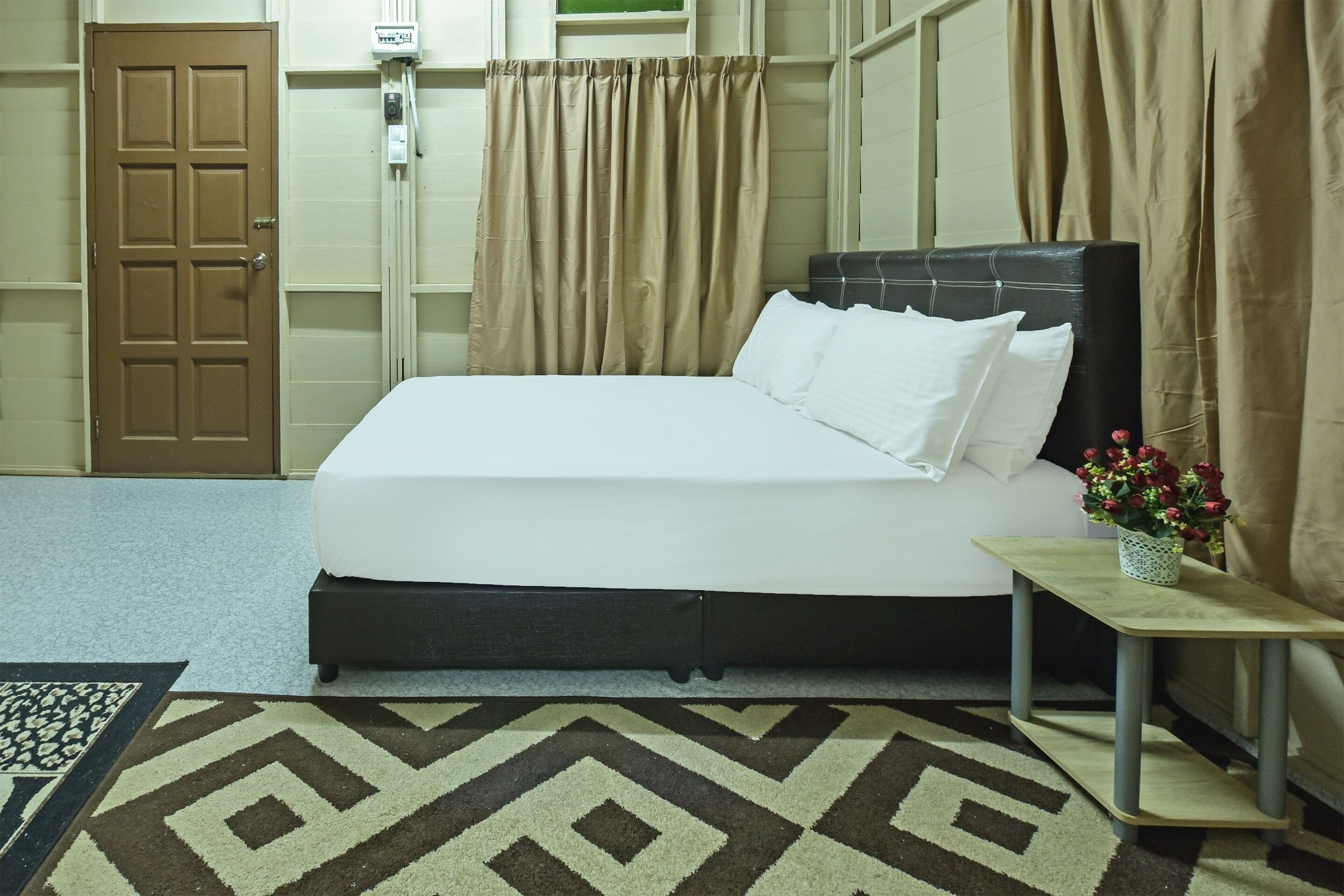 deluxe double room, garden view | desk, laptop workspace, free wifi, bed sheets