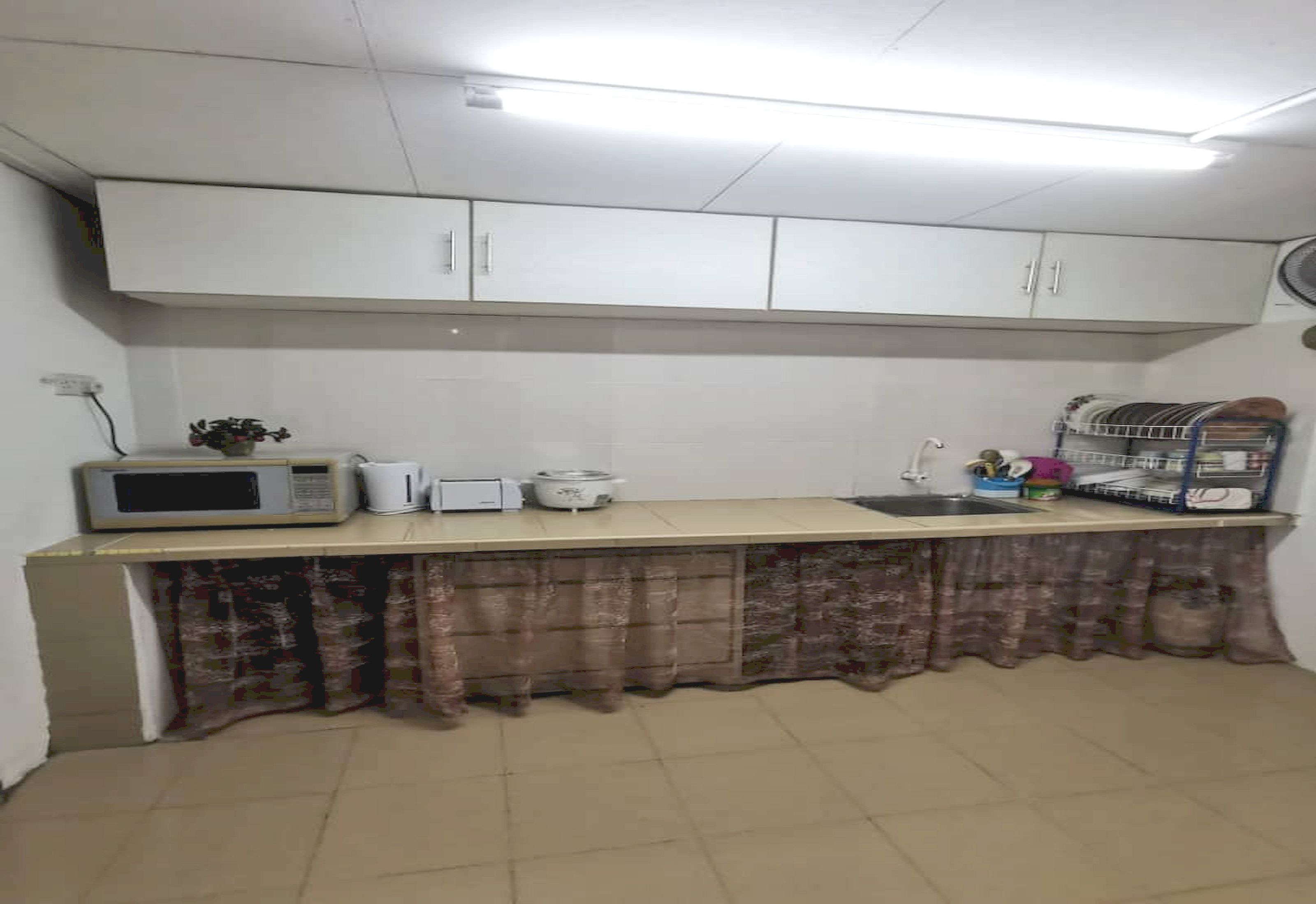 double room, private bathroom | desk, laptop workspace, free wifi, bed sheets