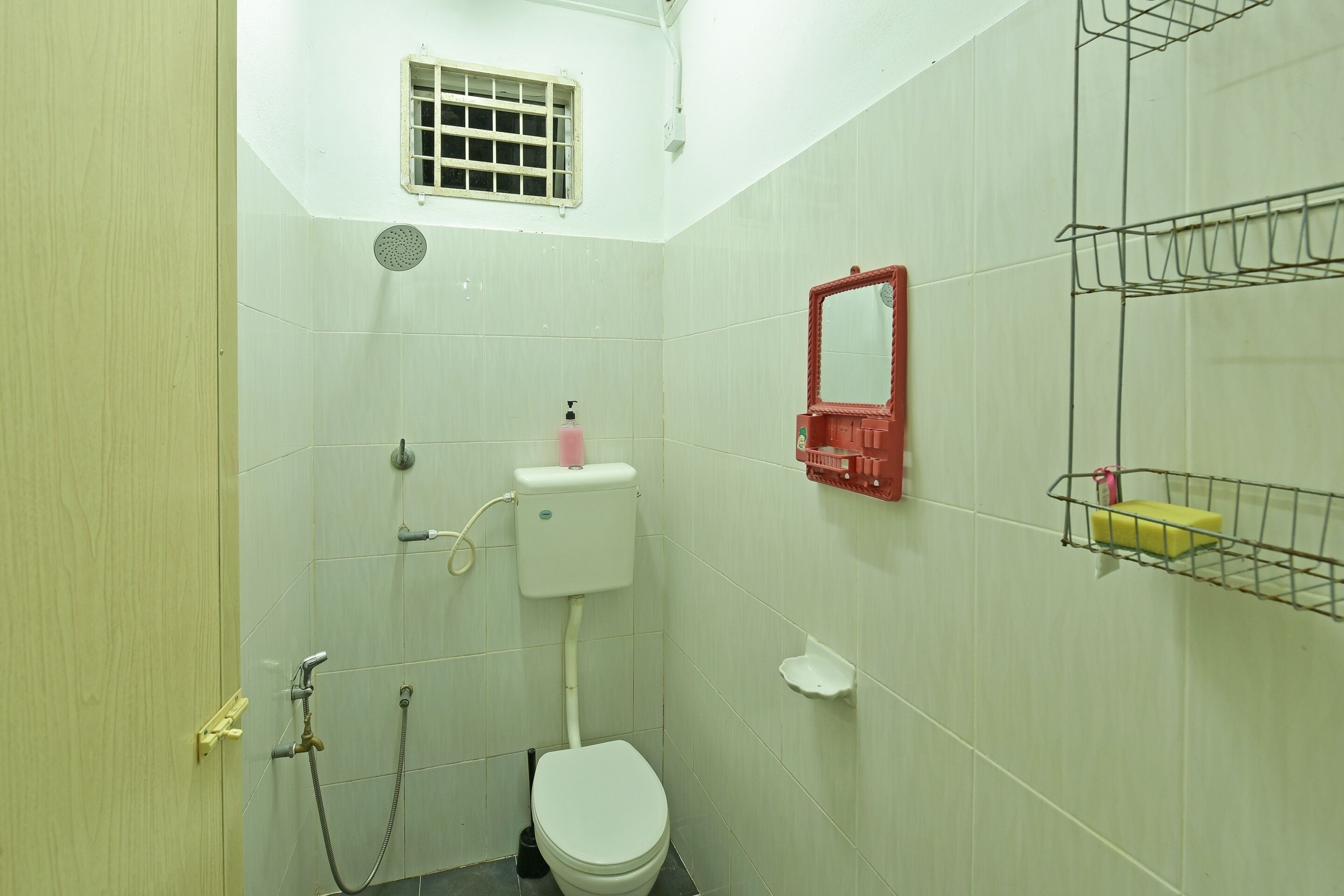 shower, free toiletries, towels