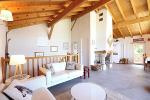 TV connectée, cheminée