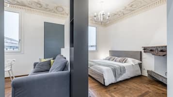 1 kamar tidur, selimut bulu angsa, dan didekorasi berbeda-beda