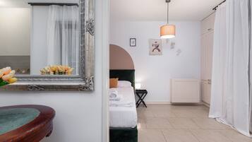 Fer et planche Ă repasser, Wi-Fi, draps fournis