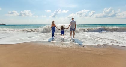 Entire Beach House 100ms to Beach Freshly Renovated