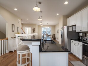 Microwave, dishwasher