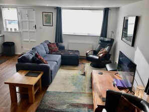 Smart-TV, Tischtennisplatte