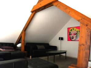 Interior - House with private pool on a property with fishing ponds and tennis court (Fontaines-en-Sologne)