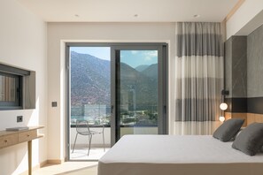 5 Schlafzimmer, Zimmersafe, Bügeleisen/Bügelbrett, Reisekinderbett