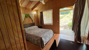 Standard Room | WiFi, bed sheets