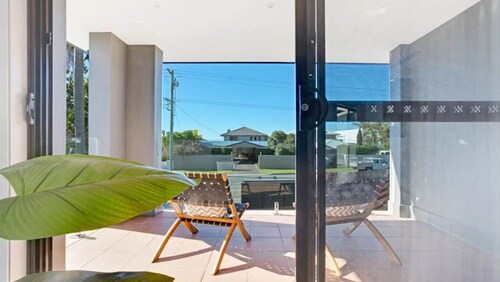 Baie de Salamandre – Stay 3, Pay 2!