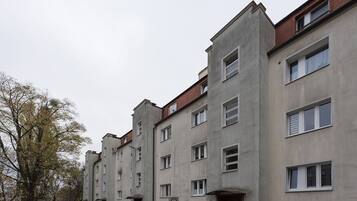 ุงูู
ูุดุฃุฉ ู
ู ุงูุฎุงุฑุฌ