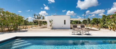 Seasonal outdoor pool