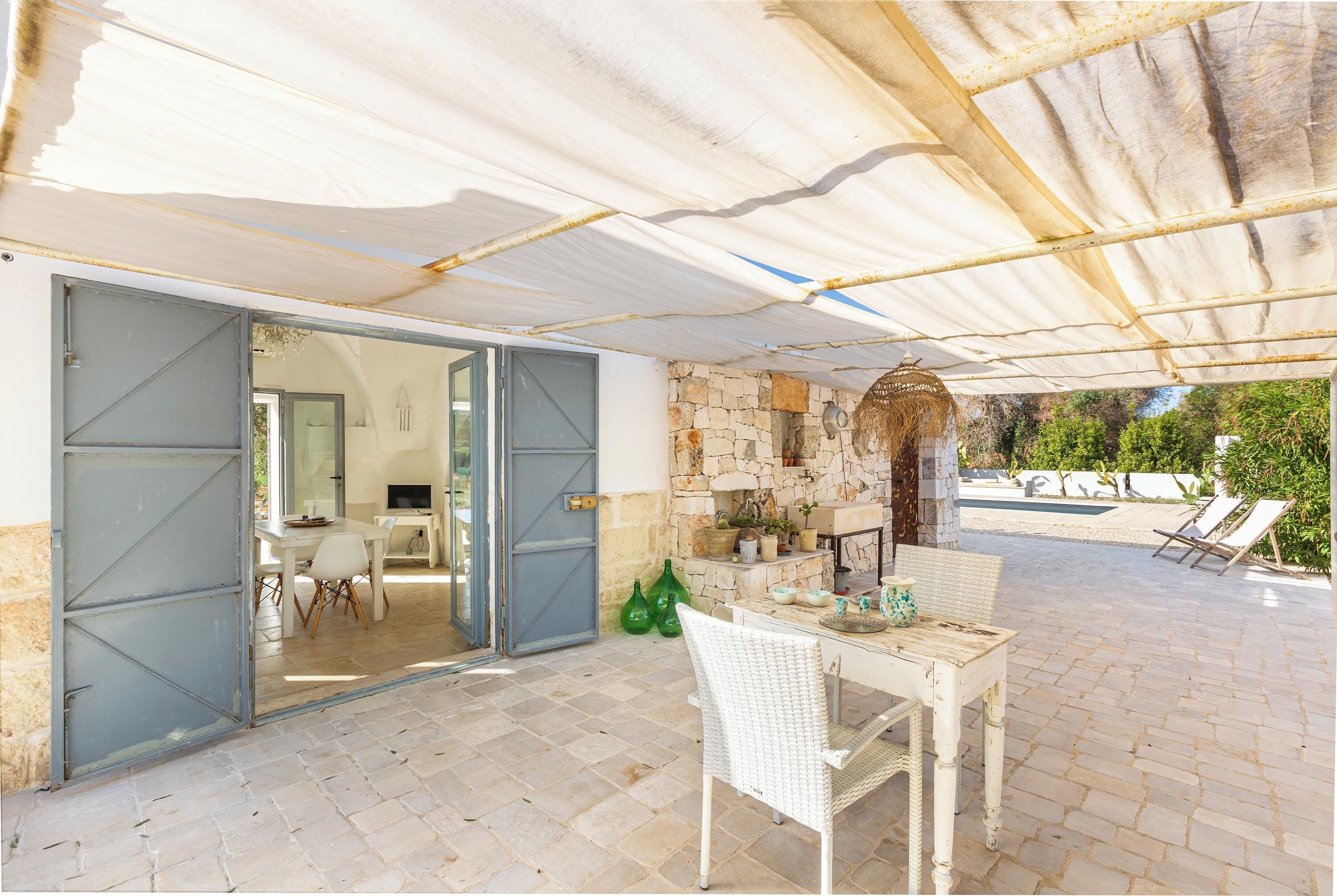 House | Outdoor dining