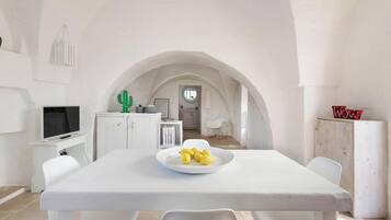 House | Dining