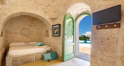 1978 Borgo Maresca by Perle di Puglia