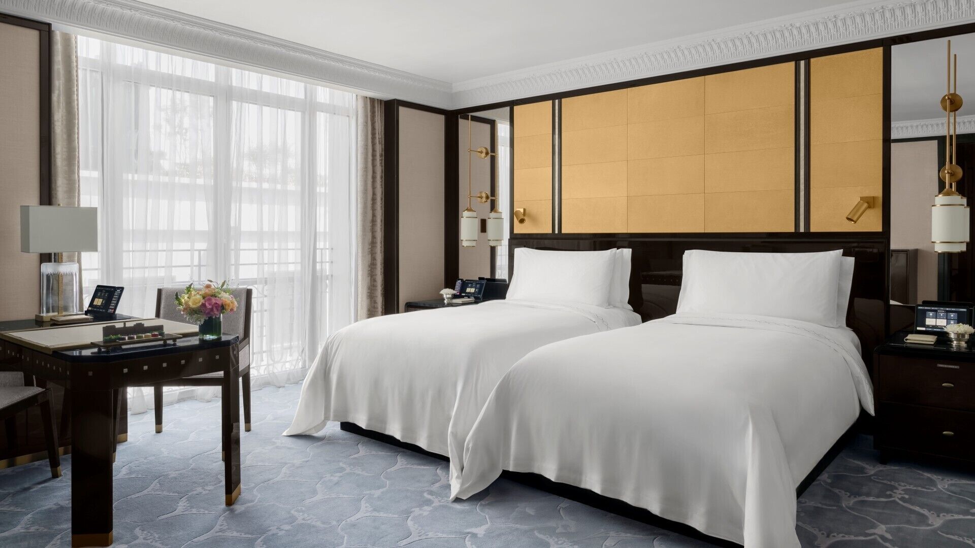 Minibar, safe på rommet, skrivebord og skrivebord for bærbar PC