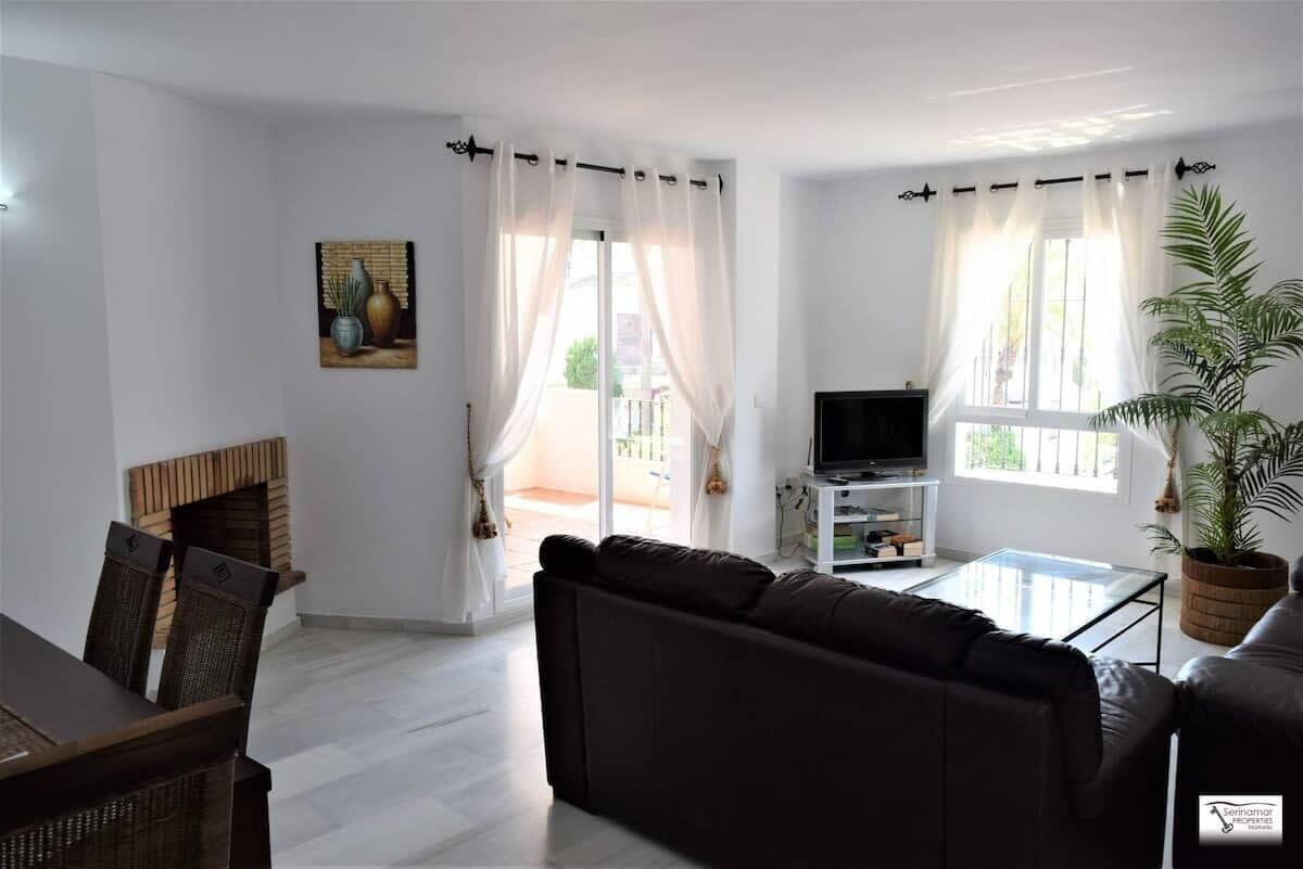 Een televisie en een kantoor