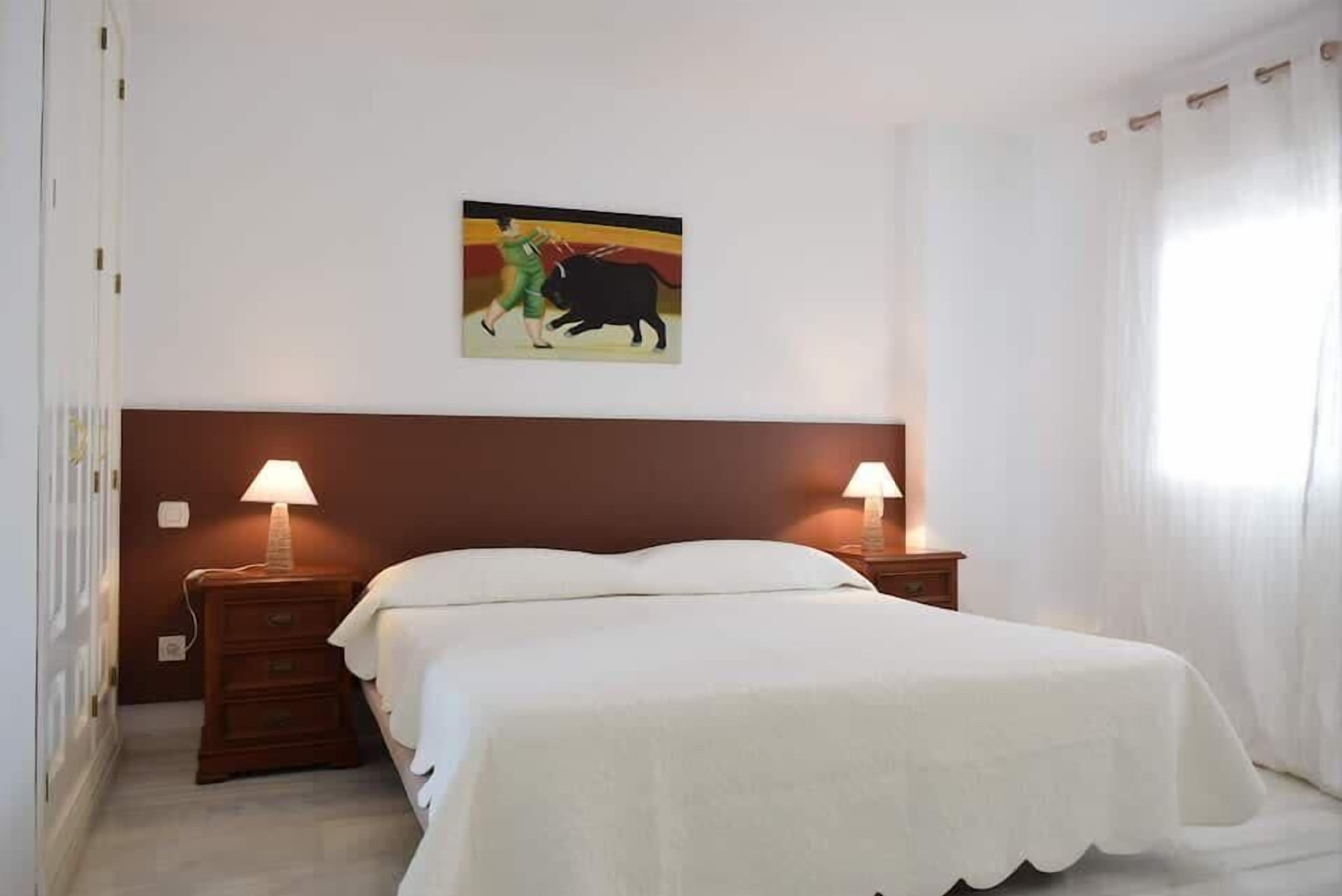 2 quartos, ferros/tábuas de passar roupa, Wi-Fi, roupa de cama