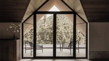 Junior-Suite | Hochwertige Bettwaren, Minibar, Zimmersafe, individuell dekoriert