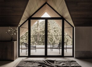 Ropa de cama de alta calidad y minibar 