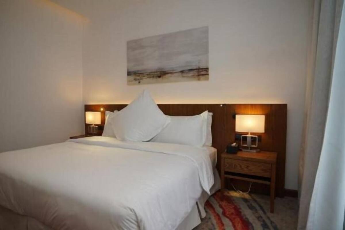 Premium bedding, pillow-top beds, in-room safe, desk