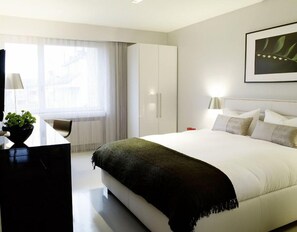 Senior Apartment, 2 Bedrooms, Balcony | Iron/ironing board, free WiFi, bed sheets - VISIONAPARTMENTS Binzmühlestrasse 48 (Zürich)