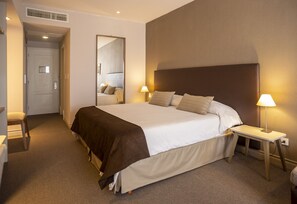 Standard Room | Down comforters, pillowtop beds, in-room safe, desk - Visit Hotel & Apart (San Luis)