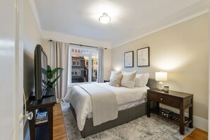 2 habitaciones, escritorio, wifi gratis y ropa de cama