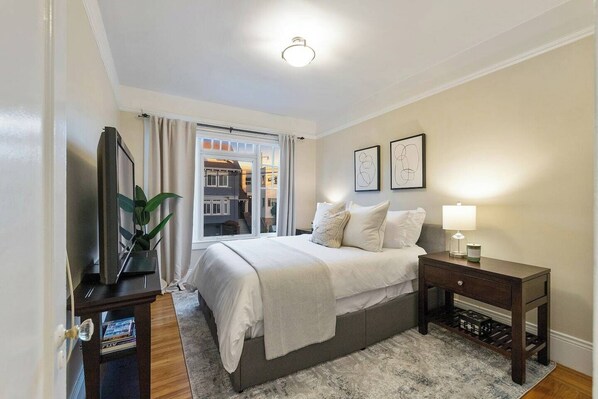 2 bedrooms, desk, free WiFi, bed sheets