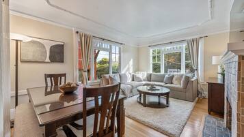 TV, fireplace, offices