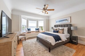 Iron/ironing board, travel crib, free WiFi, bed sheets