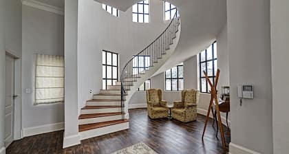 Lagoon Suites Boutique Hotel
