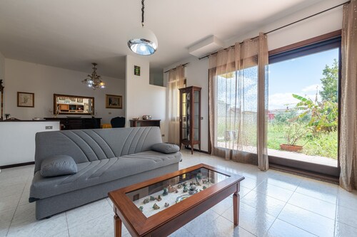 Holiday Home "Residenza Gabry" with Sea View, Garden, Terrace and Wi-Fi