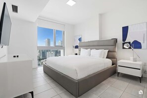 1 chambre, bureau, espace de travail pour ordinateurs portables