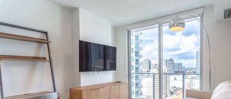 Télévision, espaces bureaux