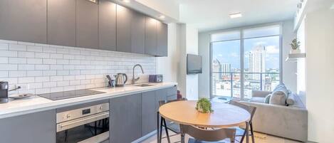 Fridge, microwave, oven, stovetop