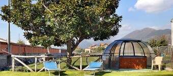 Apartment "Baita Marina - Libeccio 30 m Mare" with Garden & Wi-Fi