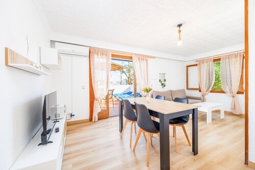 Apartment "Felipe 1-6" with Shared Pool and Wi-Fi (Tourist Taxes Included)