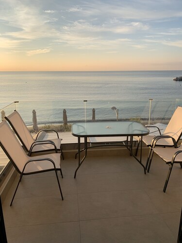 Holiday Apartment "Central urban luxury" with Sea View, Terrace & Wi-Fi