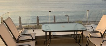 Holiday Apartment "Central urban luxury" with Sea View, Terrace & Wi-Fi