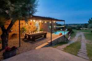 Outdoor dining - Farmhouse "Can Nentia" with Mountain View, Pool & Wi-Fi (Fonteta)