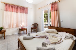 1 bedroom, free WiFi, bed sheets