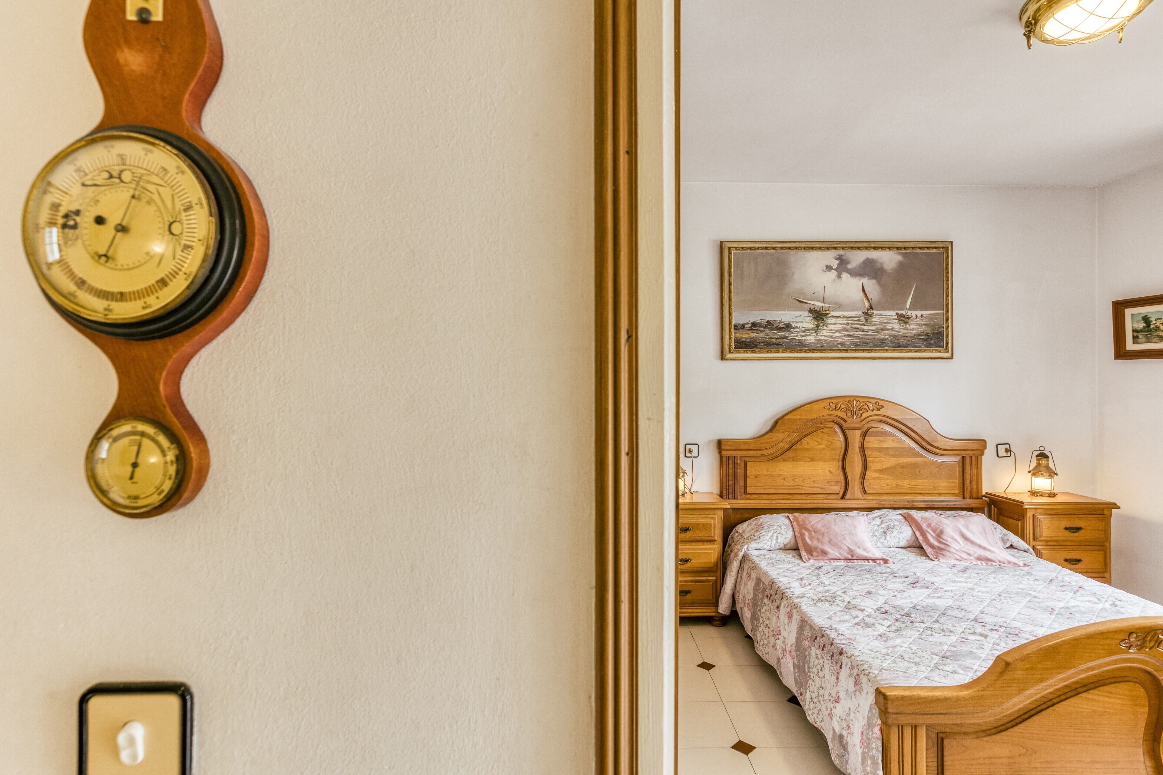 3 chambres, fer et planche à repasser, draps fournis