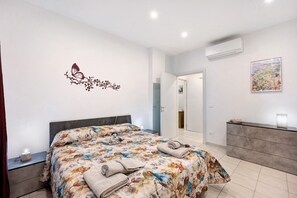1 Schlafzimmer, Bügeleisen/Bügelbrett, kostenloses WLAN, Bettwäsche